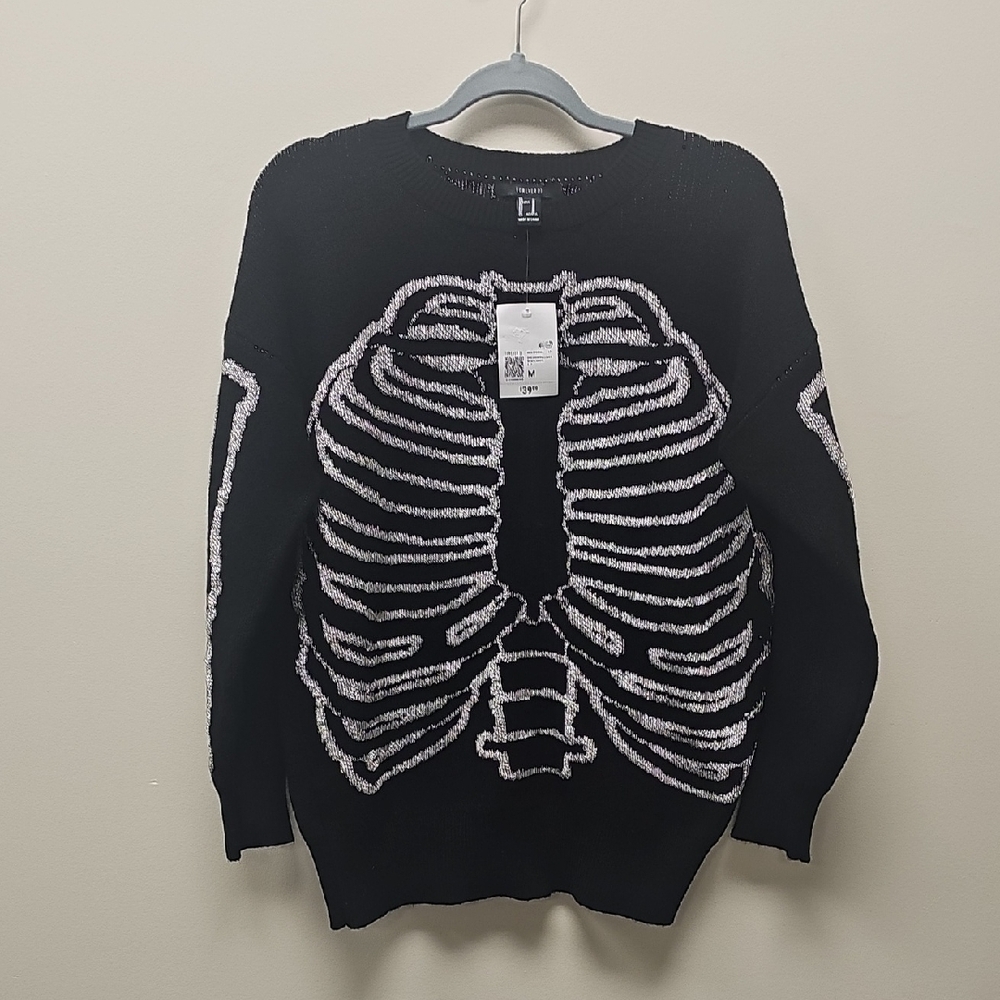 Forever 21 Black and White Sweater
